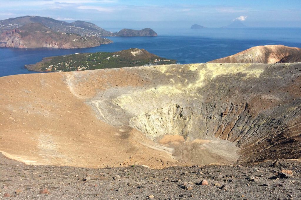 trekking alle isole eolie